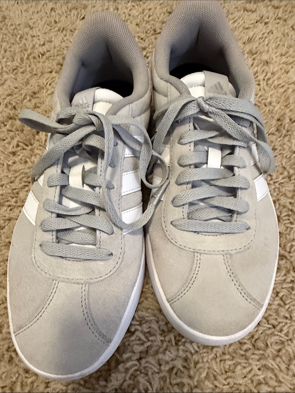 Adidas - Picture 2 of 3